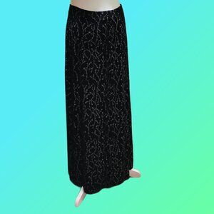Women's Black Maxi Skirt White Floral Pattern Size XL